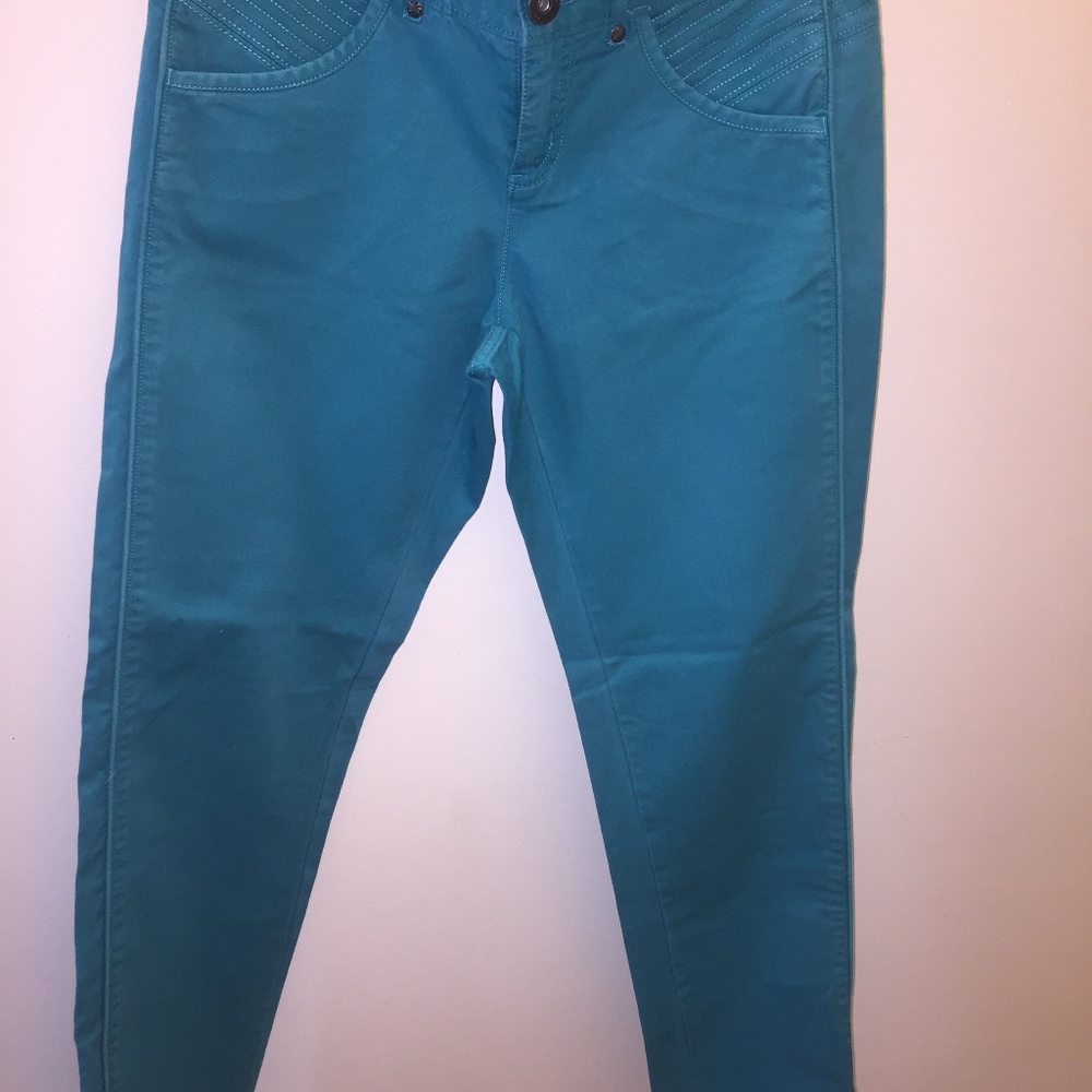 Athleta Pants -  Style #443310 - Size 4